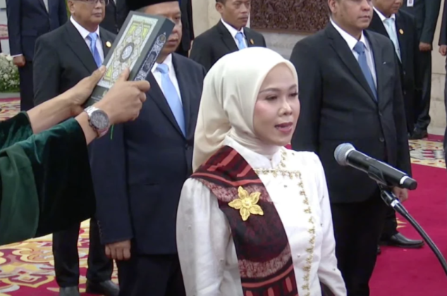 Prabowo Resmi Lantik Iffa Rosita Jadi Anggota KPU Gantikan Hasyim Asy'ari