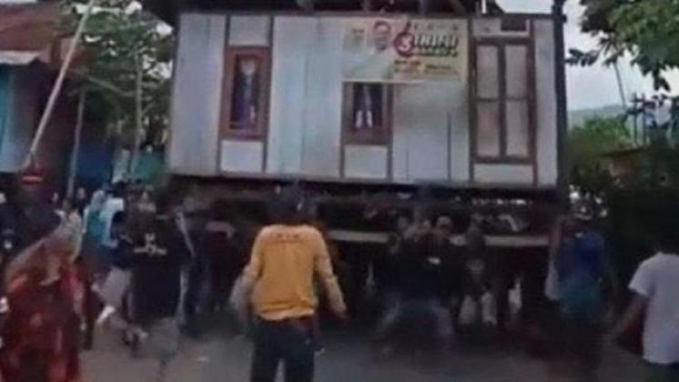 Viral! Rumah di Sulsel Diangkat Gegara Beda Pilihan Cabup Sama Pemilik Tanah 