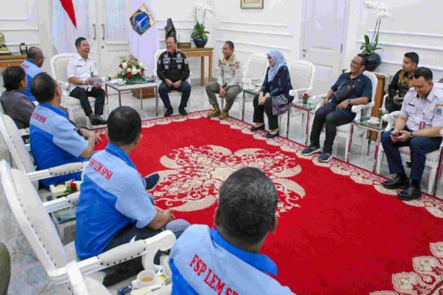 Pj Gubernur Jakarta Teguh Setyabudi Bakal Kaji Tuntutan Buruh Soal Kenaikan UMP 8%