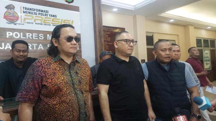 Lapor Denny Sumargo ke Polisi, Farhat Abbas: Ini Soal Harga Diri!