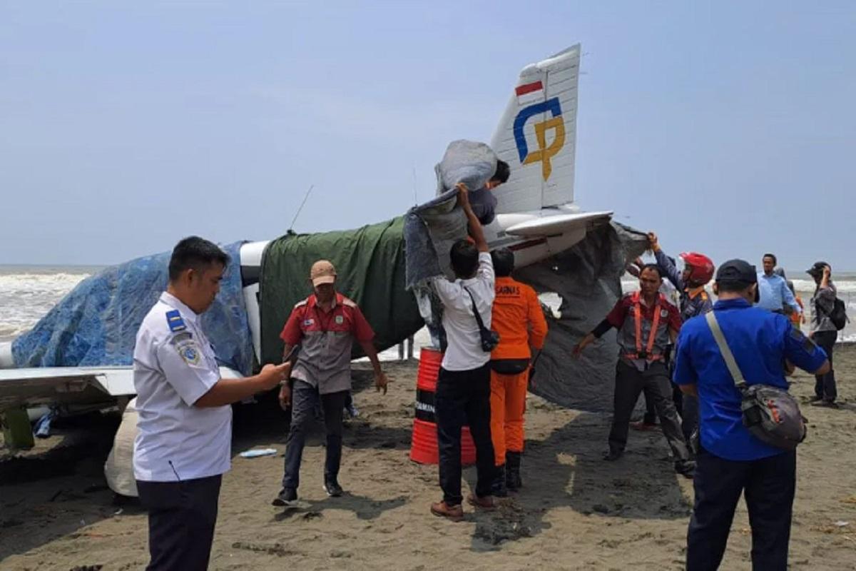Pesawat Latih Jatuh di Pantai Bunton, 2 Siswa Perkasa Flight School Selamat