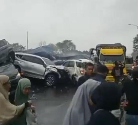 Sopir Truk Diduga Penyebab Laka di Tol Cipularang Dibawa ke Polres Purwakarta