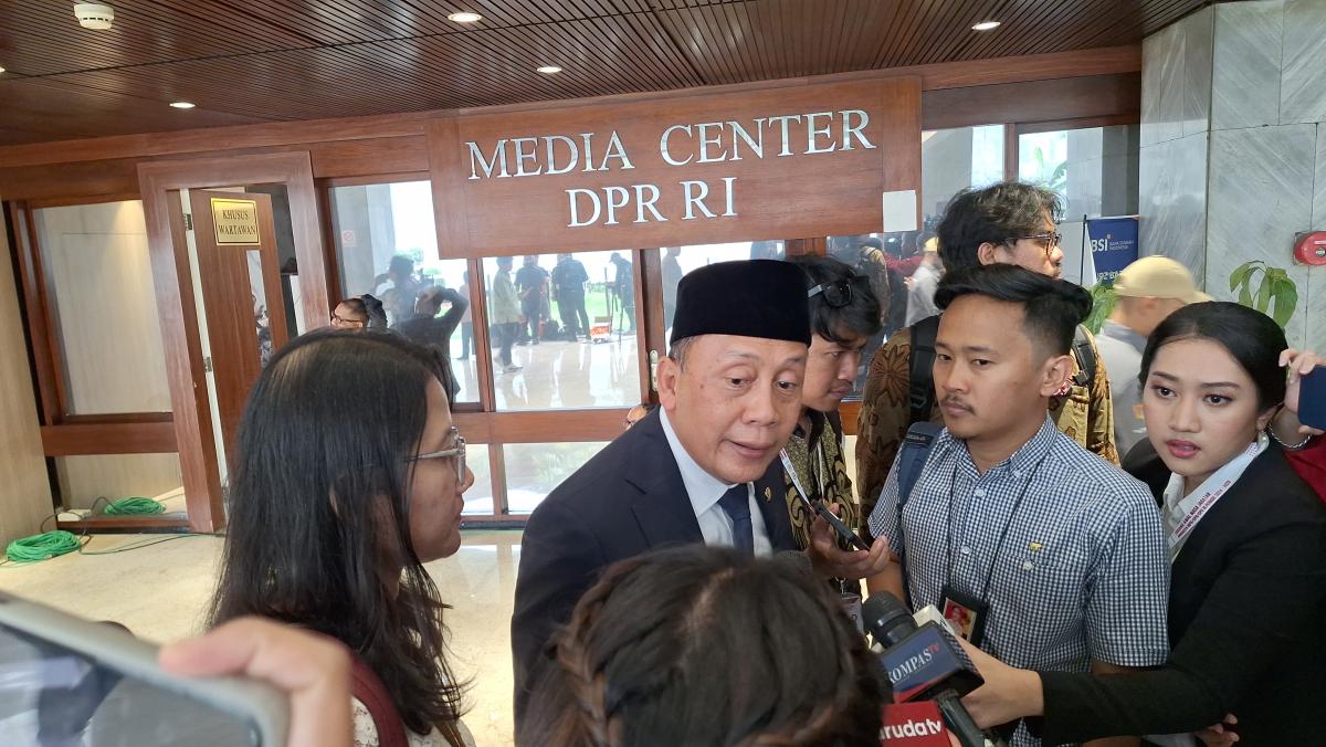 Viral Protes Susu Sapi Dibuang, DPR RI Minta Pemerintah Dukung Peternak Sapi Lokal