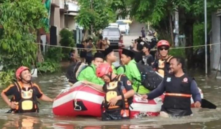 360 KK di Tangsel Terdampak Banjir Akibat Hujan Deras