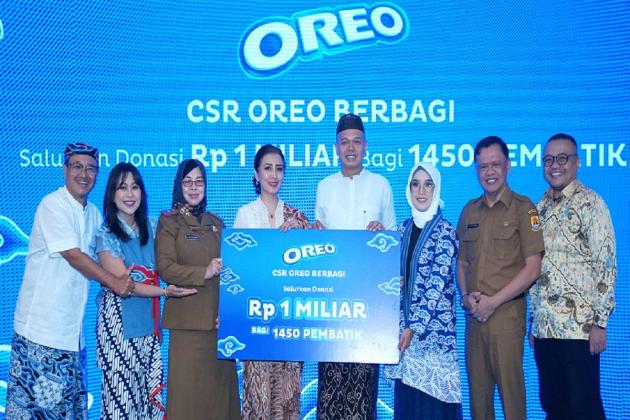 Oreo Salurkan Donasi untuk Ribuan Pengrajin dan Pengusaha Batik Cirebon