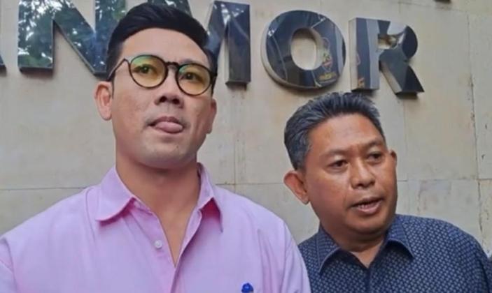 Diperiksa 4 Jam Soal Laporkan Balik Farhat Abbas, Denny Sumargo Dicecar Belasan Pertanyaan