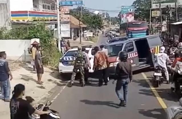 Brakkk! Dua Mobil Polisi Tabrakan di Pandeglang, Penyebabnya Bikin Mencenangkan