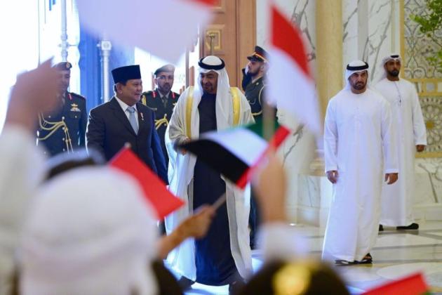 Prabowo Disambut Meriah Presiden UEA Mohammed bin Zayed di Abu Dhabi