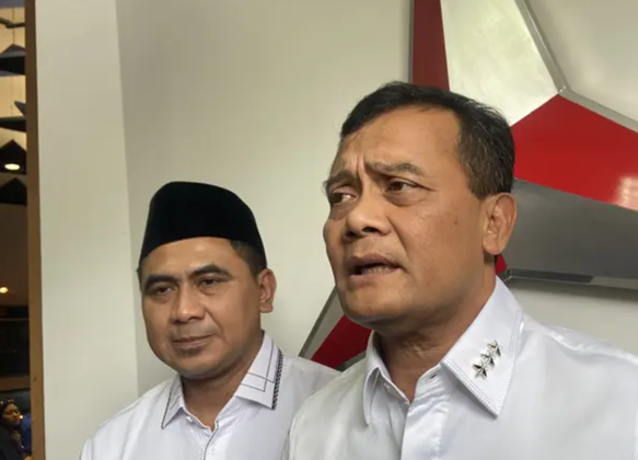 Menang Pilgub Jateng 2024 Versi Quick Count Ahmad Luthfi Langsung Sowan Jokowi,...