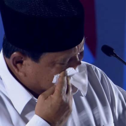 Tangis Prabowo di Puncak Hari Guru Nasional, Sebut Punya Ikatan Batin dengan Guru