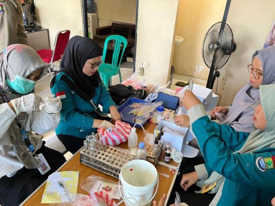 Waduh! Petugas Temukan Ikan Asin dan Terasi Berformalin di Pasar Sentiong Tangerang