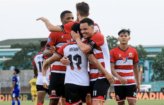 Jadwal Liga 1 Indonesia Pekan ke-12: Derby Suramadu Terjadi