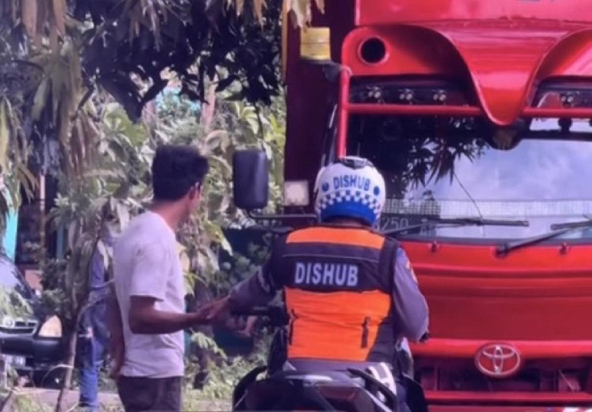 Viral! Sopir Truk Jadi Korban Pungli oleh Oknum Dishub di Sulsel