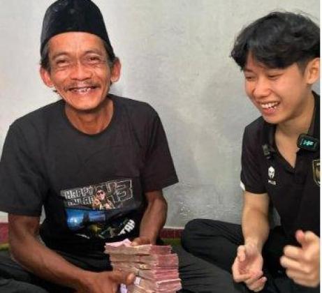 Dari Hinaan ke Popularitas: Sunhaji Panen Donasi Ratusan Juta, Rumahnya Kini Jadi Tempat Wisata Dadakan!