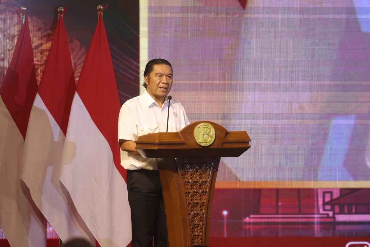 Pj Gubernur Al Muktabar Tetapkan UMP Banten 2025, Naik Menjadi Rp2.905.199.90