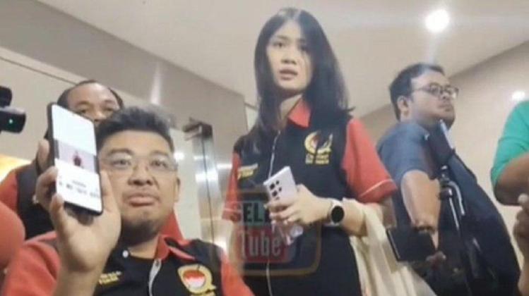 Drama Istri Alvin Lim: Phioruci Pangkaraya Marah dan Semprot Wartawan Saat Wawancara