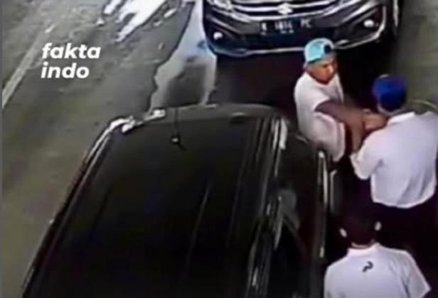 Viral! Petugas SPBU Ditonjok Pengendara Mobil Meski Sudah Minta Maaf Berkali-kali Gegara Salah Ucap