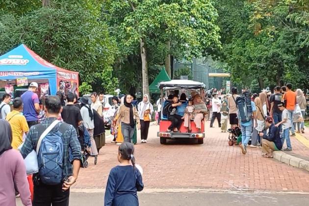 Libur Natal, 27.135 Pengunjung Serbu Taman Margasatwa Ragunan