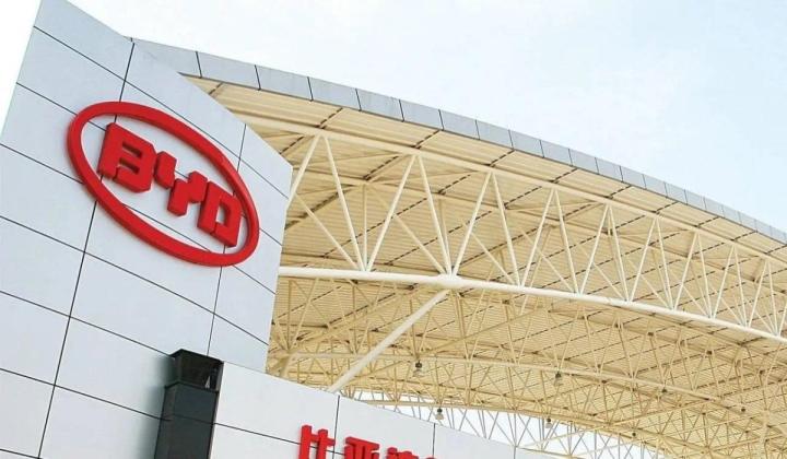 BYD Beli Tanah di Subang, Menteri Rosan: Investasi Manufakturnya Tahun Depan 