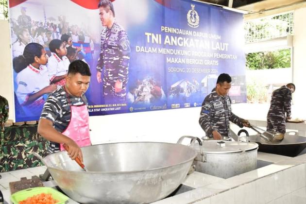 TNI AL Siapkan 10 Dapur Umum untuk Suplai Makan Bergizi Gratis Mulai 6 Januari