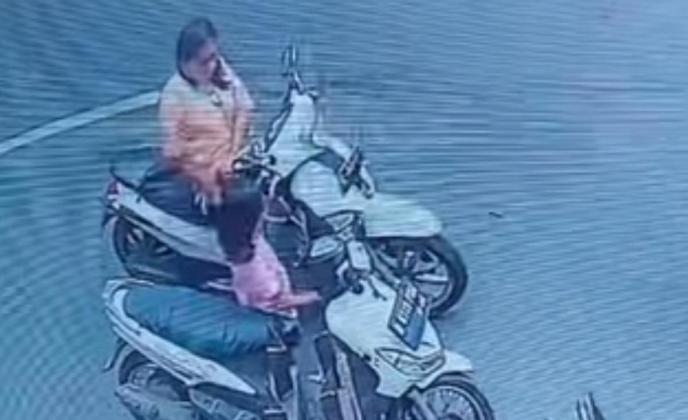 Viral Emak-Emak Suruh Putrinya Curi Hp di Kemayoran, Polisi Bilang Begini