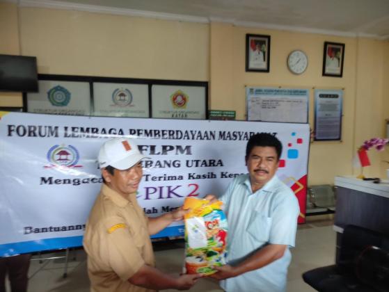 14 Desa di Tangerang Terima Bantuan Sembako Beras dari Program CSR PIK2