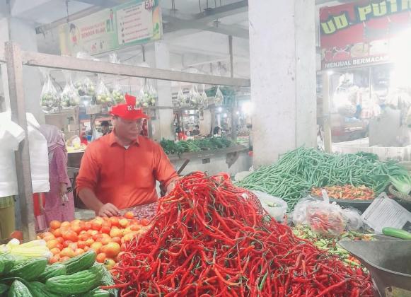 Masih Mahal, Harga Cabai di Tangerang Nangkring di Harga Rp120 Ribu Per Kilogram