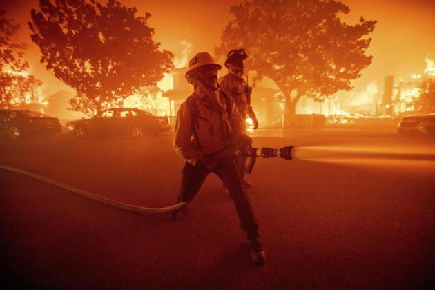 Kebakaran Hebat Melanda Los Angeles, 6 Orang Tewas, Ribuan Bangunan Hancur