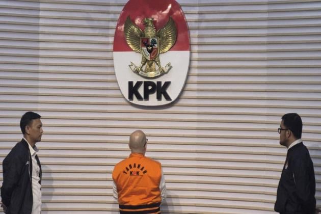 KPK Tahan Mantan Dirut Taspen Antonius Kosasih