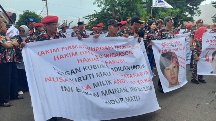 Ratusan Anggota Laskar Merah Putih Geruduk PN Bandar Lampung