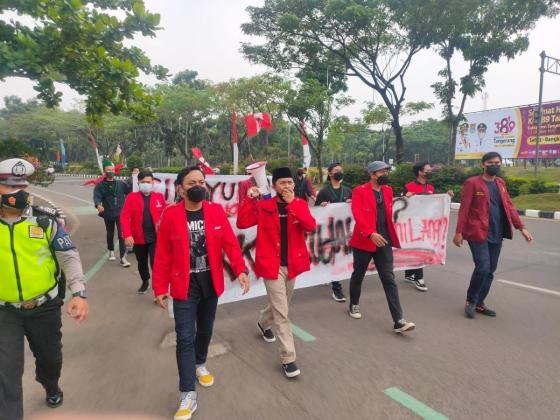 GMNI Desak Pemerintah Bongkar Pagar di Laut Utara Kabupaten Tangerang