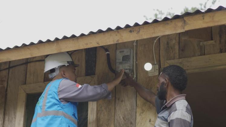 Lima Tahun Bergulir, Program Light Up the Dream Donasi Pegawai PLN Nyalakan 29.109 Listrik Gratis untuk Keluarga Pra Sejahtera