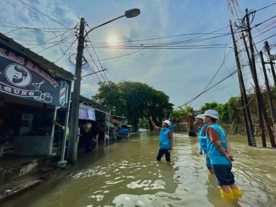 PLN Siaga Banjir, Listrik Kembali Menyala Bertahap Setelah Kondisi Aman