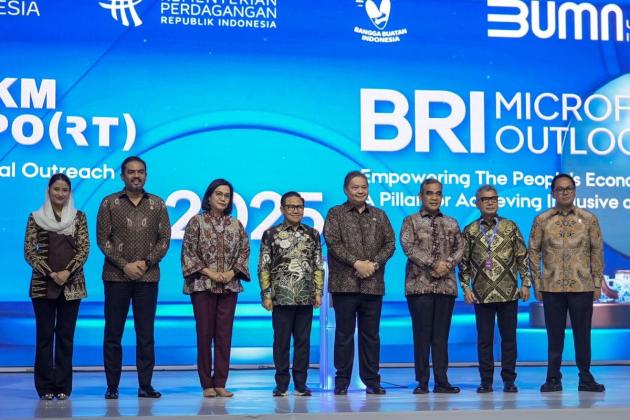 BRI UMKM EXPO(RT) & Microfinance Outlook 2025: Sri Mulyani Apresiasi Upaya BRI dalam Pemberdayaan UMKM