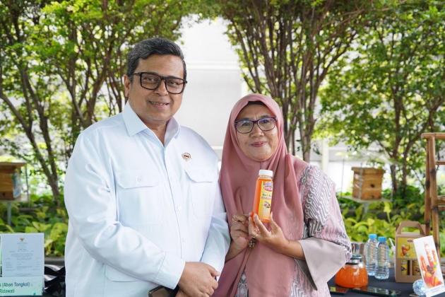 PNM Daftarkan Sertifikat Halal Usaha Sirup Rumahan hingga Tembus Toko Oleh-oleh