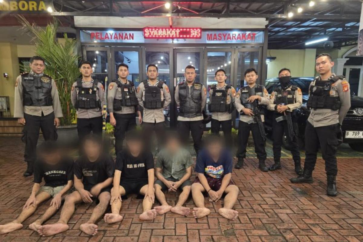 Polisi Sita Busur Panah dari Remaja Hendak Tawuran di Tambora