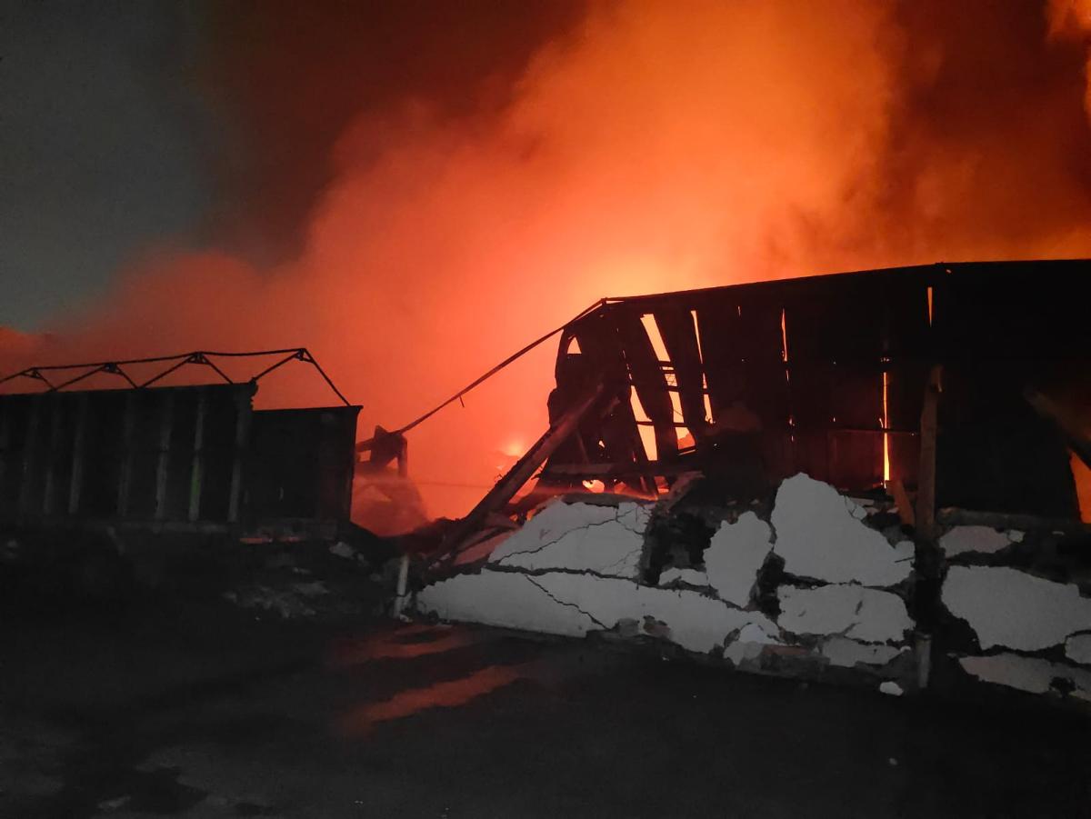 Tiga Gudang di Tambun Bekasi Ludes Terbakar Minggu Malam