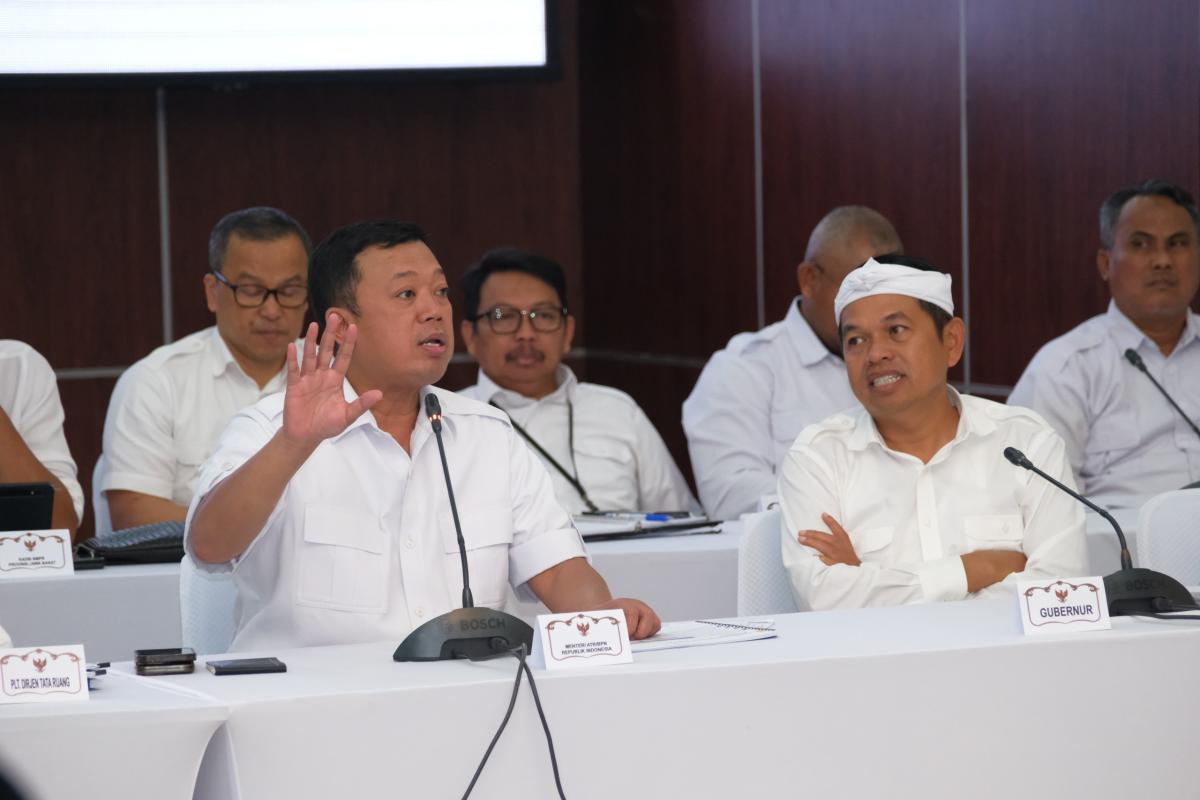 Evaluasi Tata Ruang di Jawa Barat, Menteri Nusron Akan Terbitkan Sertipikat HPL di Sempadan Sungai