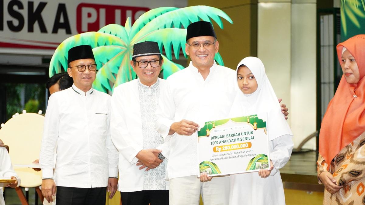 Petrokimia Gresik Bersama Pupuk Indonesia Kembali Berbagi Berkah Ramadan untuk 1000 Anak Yatim dan 1500 Guru TPQ