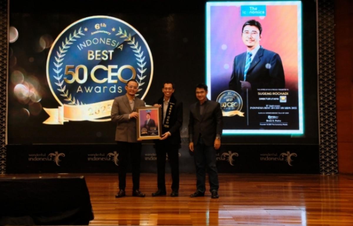 Direktur Utama Brantas Abipraya Raih Penghargaan Indonesia Best CEO