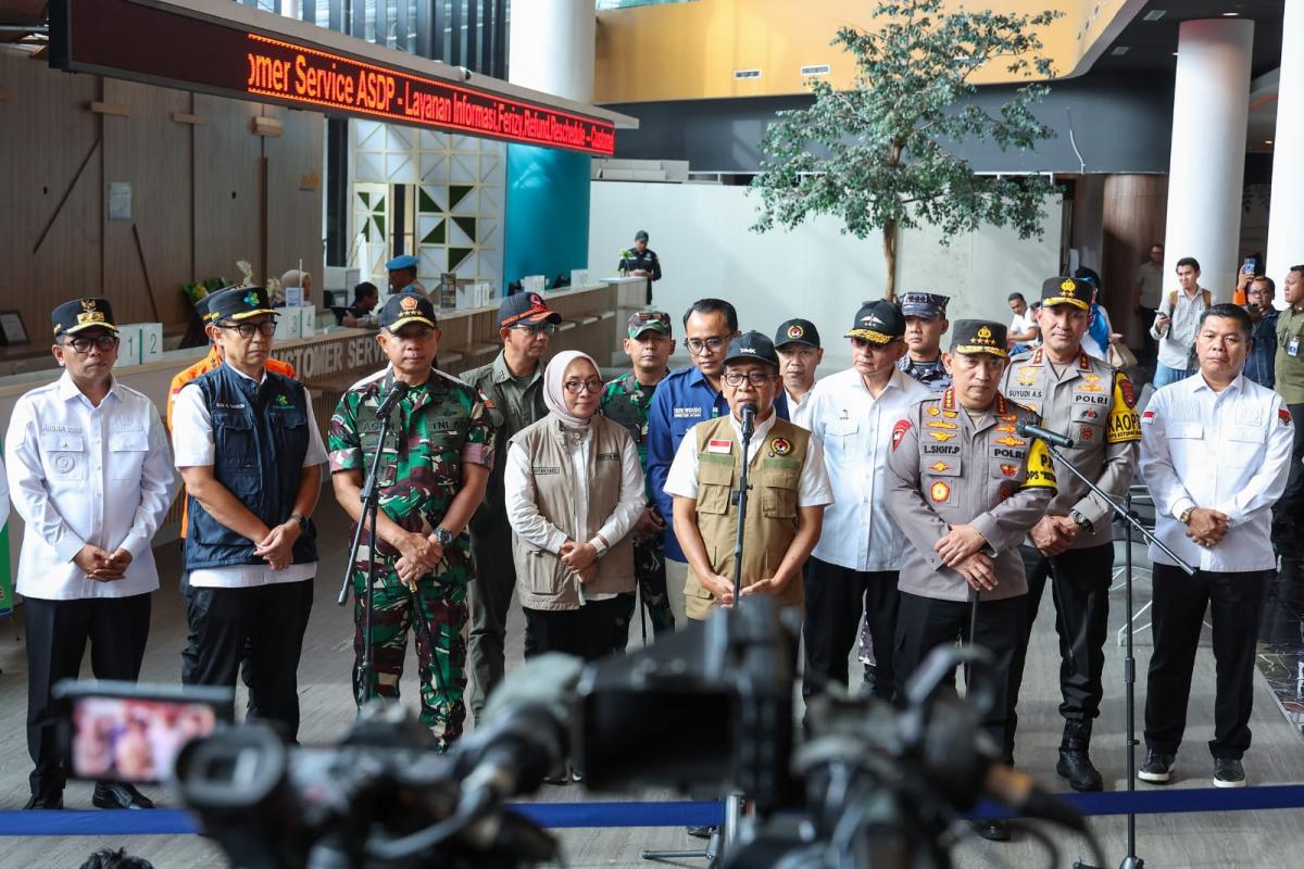 Gubernur Banten Andra Soni Hadiri Rapat Kesiapan Pelayanan Arus Mudik Lebaran 2025