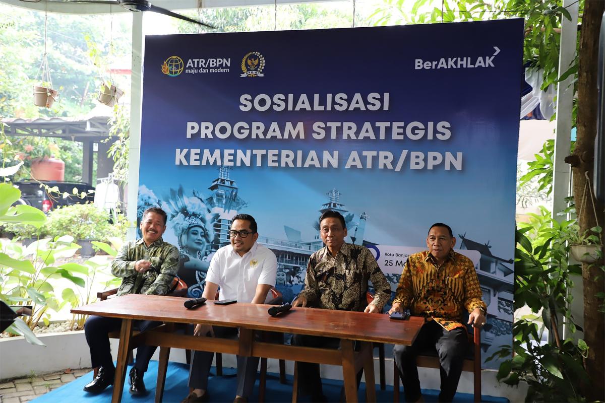 Sosialisasi Program Strategis Kementerian ATR/BPN di Banjarmasin, Ketua Komisi II DPR RI Dukung Kalimantan Selatan Bersertipikat 100%