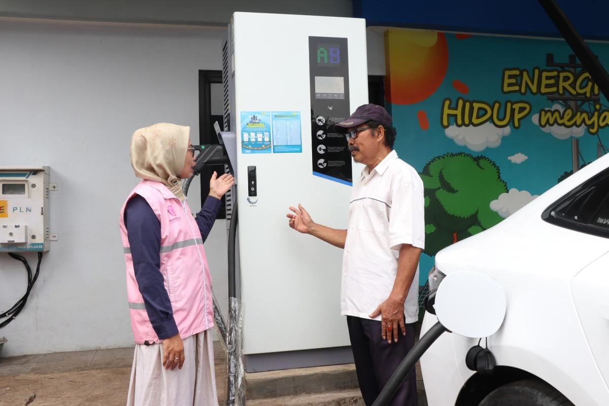 Kisah Srikandi PLN Siaga Sepanjang Arus Mudik & Balik Lebaran
