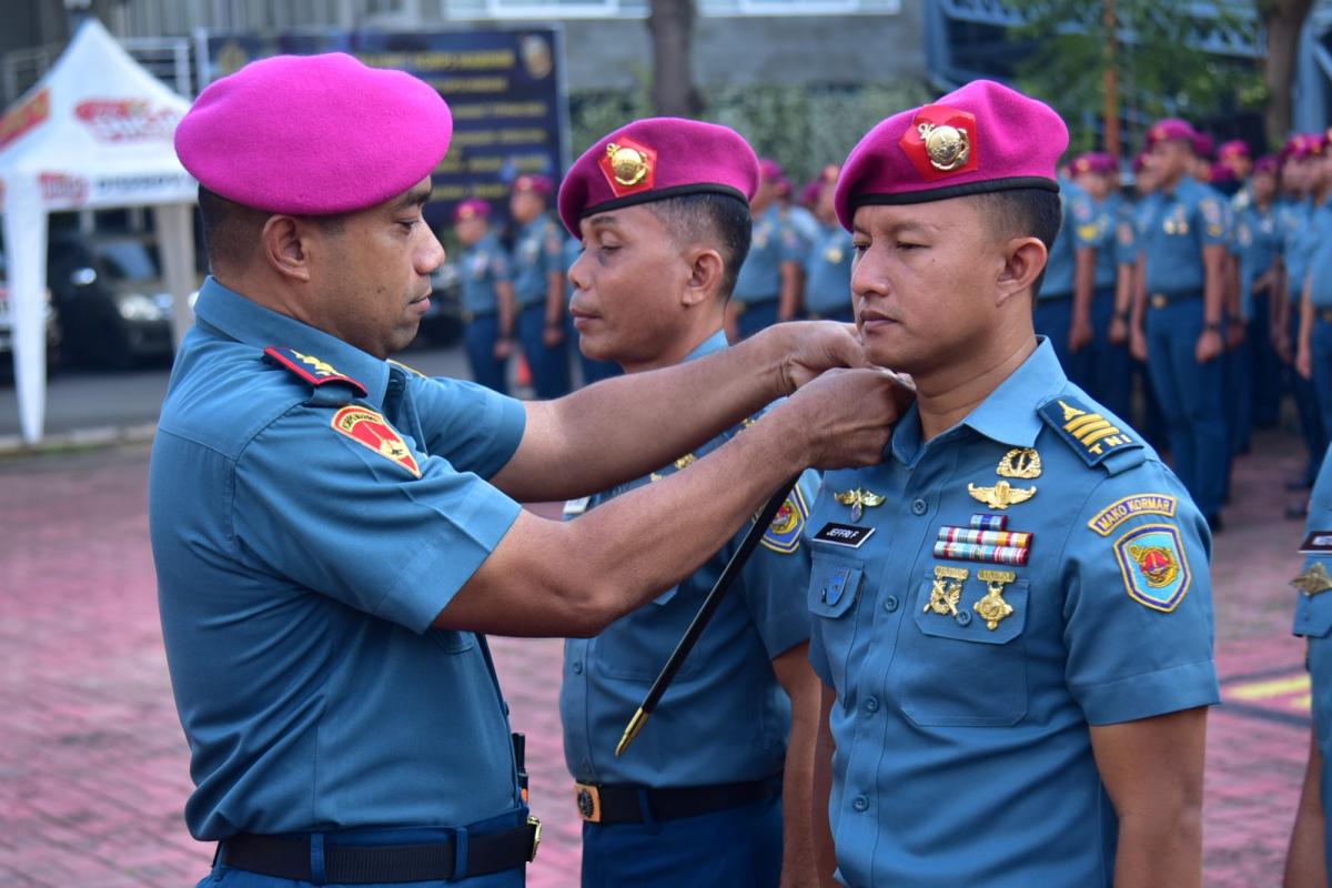 Dandenma Mako Kormar Pimpin Upacara Kenaikan Pangkat Prajurit dan PNS