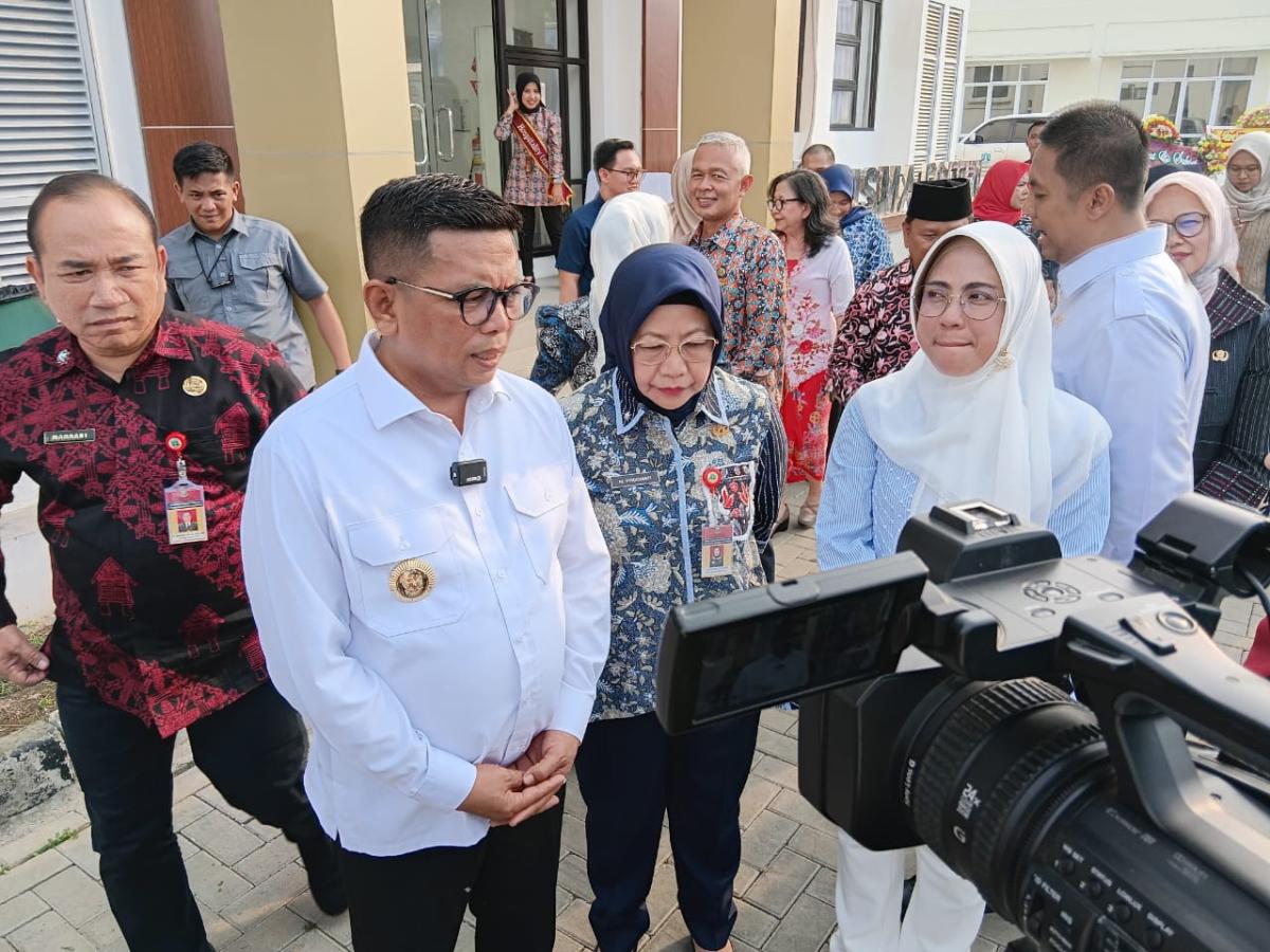 Gubernur Andra Soni Hadiri Launching Layanan Kemotherapy, di RSUD Banten! 121536