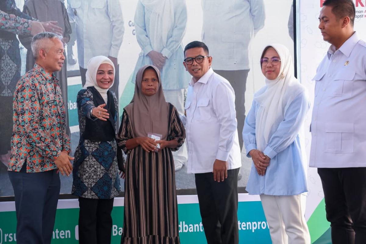 Gubernur Andra Soni Hadiri Launching Layanan Kemotherapy, di RSUD Banten! 122049