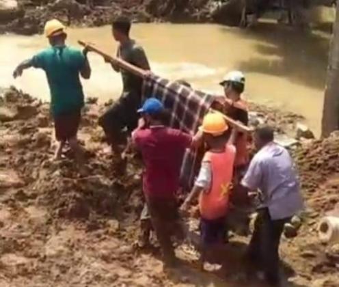 Pekerja Proyek Pembangunan Jembatan di Cisoka Tangerang Tertimpa Longsor