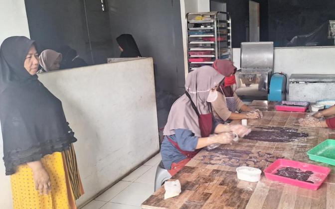 Berbekal Pinjaman Modal dan Pendampingan BRI, Perempuan Tangguh Ini Dirikan Kelompok Wanita Tani di Kaki Gunung Ciremai