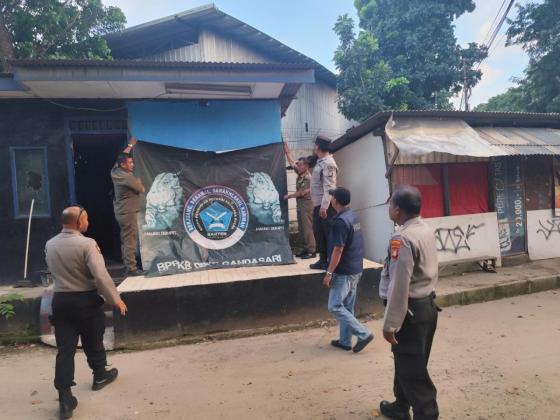 Puluhan Bendera Ormas di Kota Tangerang Dicopot  Polisi