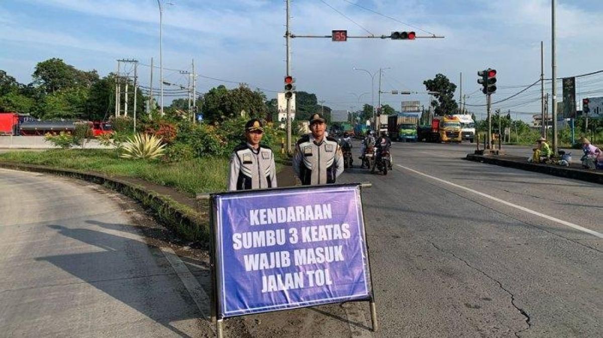 Cegah Macet dan Jaga Jalan Nasional, Kemenhub Atur Operasional Truk Berat di Jalur Pantura Jateng